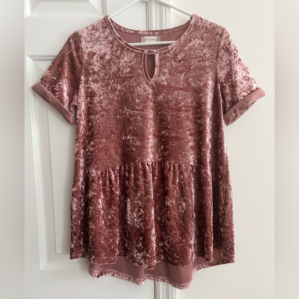 EUC Altar’d State Velvet Top size Small
